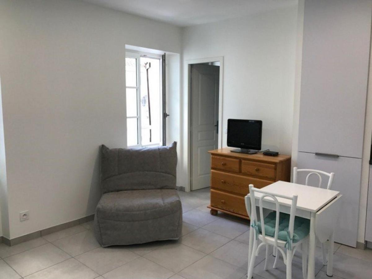 סן-ז'אן-דה-לוז Studio Renove En Centre-Ville, Ideal Pour Des Vacances A Pied, Calme Et Confort, Classe 2 Etoiles. - Fr-1-4-512 מראה חיצוני תמונה